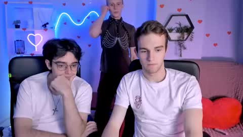 Snapshot of martin_neil chatting on 02/14/26, 08:27 Martin online show from 02/14/26, 08:27