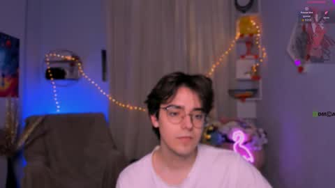 Snapshot of martin_neil chatting on 03/08/26, 02:04 Martin online show from 03/08/26, 02:04