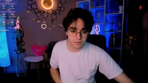 Snapshot of martin_neil chatting on 03/12/26, 10:27 Martin online show from 03/12/26, 10:27