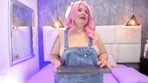 Snapshot of martina_armos chatting on 06/13/26, 02:26 Martina online show from 06/13/26, 02:26