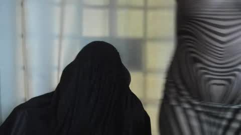 Laura online show from 03/03/25, 08:00