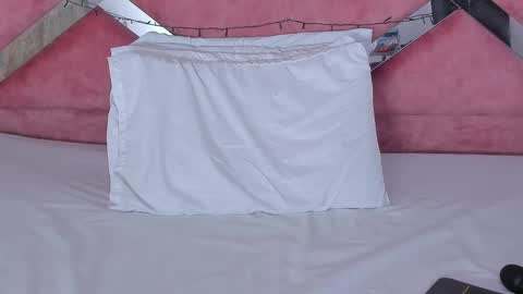 Laura online show from 03/06/25, 08:08