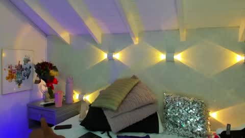 martina mIIler online show from 05/03/26, 01:06