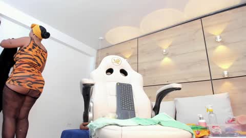 martina touss  online show from 02/01/25, 11:06