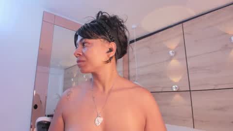 martina touss  online show from 11/04/25, 11:31