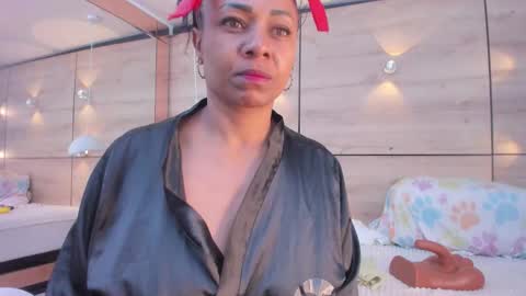 martina touss  online show from 11/18/25, 11:47