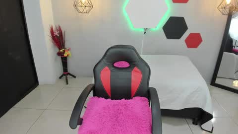 Martina online show from 02/15/25, 07:27