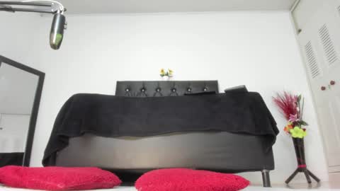 Martina online show from 05/16/26, 12:07