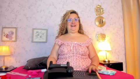 Snapshot of martinacurvy_ chatting on 04/17/26, 11:13 Martina Caicedo online show from 04/17/26, 11:13
