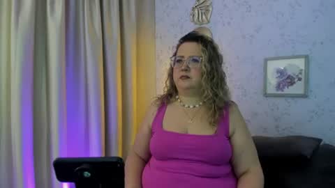 Snapshot of martinacurvy_ chatting on 06/27/26, 09:58 Martina Caicedo online show from 06/27/26, 09:58