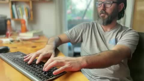 Snapshot of martincito22xl chatting on 01/05/25, 10:19 Martincito online show from 01/05/25, 10:19