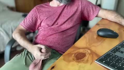 Snapshot of martincito22xl chatting on 02/28/25, 06:41 Martincito online show from 02/28/25, 06:41