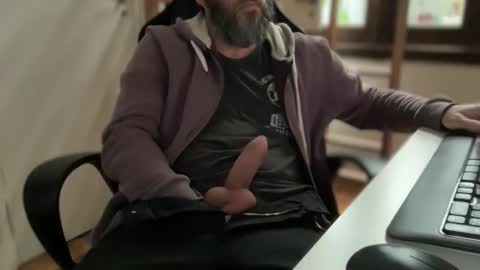 Snapshot of martincito22xl chatting on 09/15/25, 08:20 Martincito online show from 09/15/25, 08:20