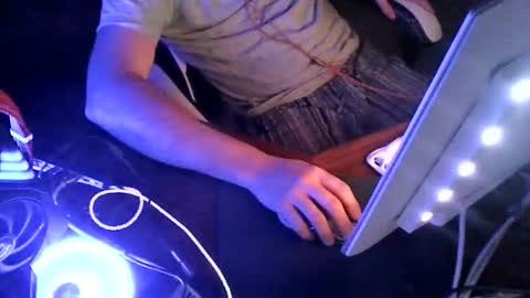 Snapshot of martingillesg chatting on 03/28/26, 12:54 martingillesg online show from 03/28/26, 12:54