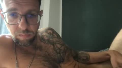 Snapshot of martinmagic467657 chatting on 06/10/26, 06:56 martinmagic467657 online show from 06/10/26, 06:56