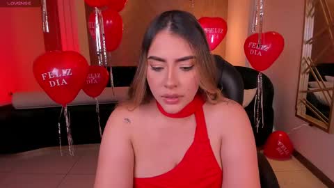 Snapshot of martinnabonnet chatting on 02/13/25, 02:20 Martinna Bonnet online show from 02/13/25, 02:20