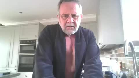 martinrgbxxxx online show from 05/05/26, 08:00
