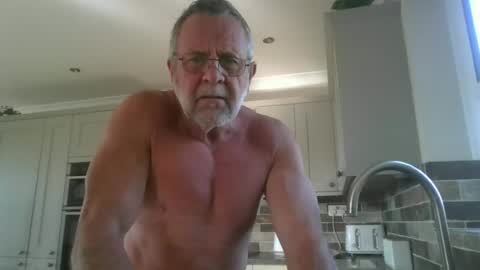 Snapshot of martinrgbxxxx chatting on 07/04/26, 07:25 martinrgbxxxx online show from 07/04/26, 07:25