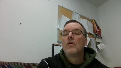 Snapshot of marty1688 chatting on 01/08/25, 11:32 marty1688 online show from 01/08/25, 11:32