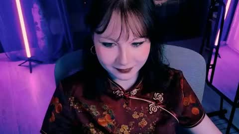 Snapshot of marty_bree chatting on 06/18/26, 05:17 Nancy online show from 06/18/26, 05:17