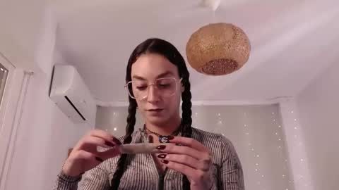 Snapshot of martycabee chatting on 11/03/25, 03:57 MartycaBee online show from 11/03/25, 03:57