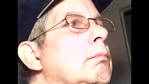 Snapshot of martylv702 chatting on 03/31/26, 09:48 marty online show from 03/31/26, 09:48