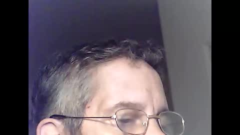 Snapshot of martylv702 chatting on 06/10/26, 03:39 marty online show from 06/10/26, 03:39