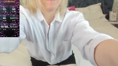 mary__bailey online show from 01/17/25, 01:25