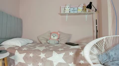 Snapshot of mary_cute9 chatting on 10/07/25, 12:13 mary_cute9 online show from 10/07/25, 12:13