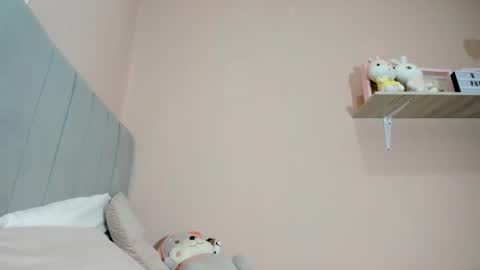 Snapshot of mary_cute9 chatting on 11/20/25, 12:16 mary_cute9 online show from 11/20/25, 12:16