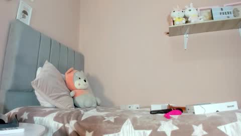 Snapshot of mary_cute9 chatting on 11/29/25, 12:08 mary_cute9 online show from 11/29/25, 12:08