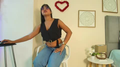 mary_cute9 online show from 03/26/26, 12:11