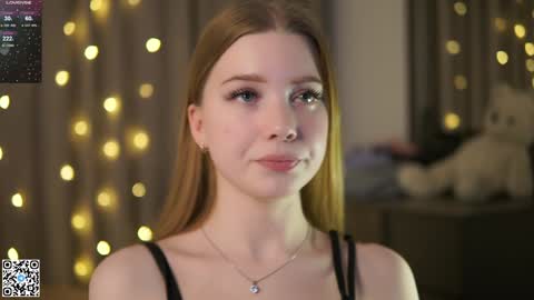 Snapshot of mary_hope_u chatting on 12/17/24, 12:43 Mary online show from 12/17/24, 12:43