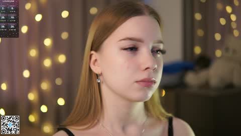 Snapshot of mary_hope_u chatting on 12/18/24, 07:15 Mary online show from 12/18/24, 07:15