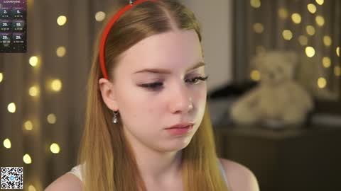 Snapshot of mary_hope_u chatting on 12/20/24, 06:19 Mary online show from 12/20/24, 06:19