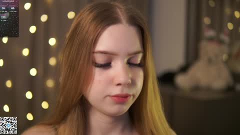 Snapshot of mary_hope_u chatting on 12/22/24, 06:17 Mary online show from 12/22/24, 06:17