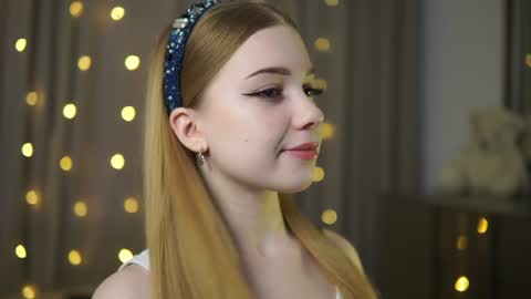 Snapshot of mary_hope_u chatting on 01/15/25, 06:43 Mary online show from 01/15/25, 06:43