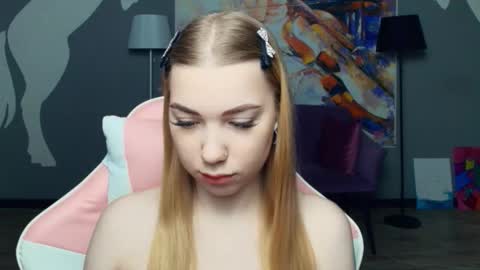 Snapshot of mary_hope_u chatting on 12/15/25, 12:09 Mary online show from 12/15/25, 12:09