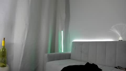 Julia online show from 02/24/25, 06:16