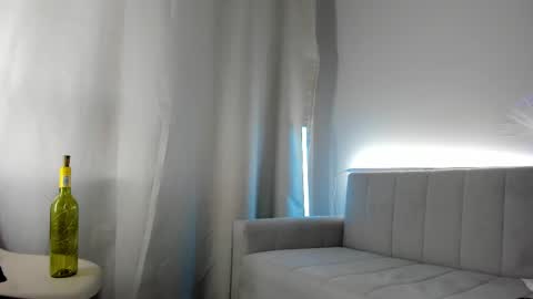 Julia online show from 02/26/25, 06:26