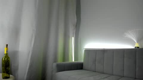 Julia online show from 02/27/25, 06:18