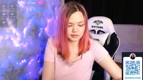 Snapshot of mary_lunar chatting on 02/28/25, 09:12 Mary online show from 02/28/25, 09:12