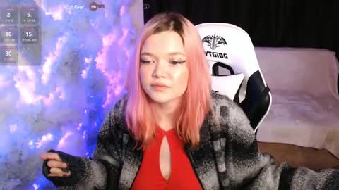 Snapshot of mary_lunar chatting on 03/05/25, 10:21 Mary online show from 03/05/25, 10:21