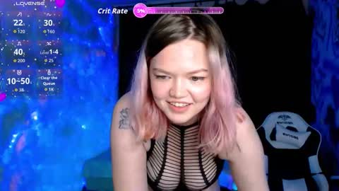 Snapshot of mary_lunar chatting on 09/17/25, 07:37 Mary online show from 09/17/25, 07:37