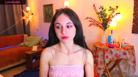 Snapshot of mary_marlow chatting on 09/27/25, 09:53 Mary online show from 09/27/25, 09:53