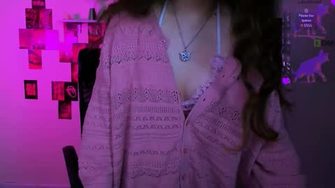 Snapshot of mary_moon__ chatting on 03/11/26, 08:59 mary_moon__ online show from 03/11/26, 08:59