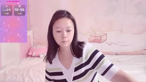 Snapshot of mary_uu chatting on 10/27/25, 12:47 mary_uu online show from 10/27/25, 12:47