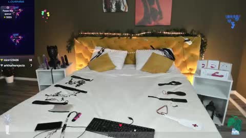 Mary GTM3Mon Wed Thu Sat Sun 0400 am-1030pm online show from 01/11/25, 01:59