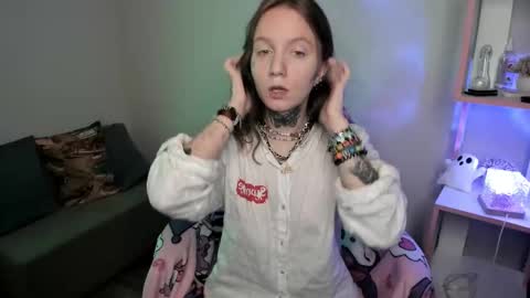 Mary GTM3Mon Wed Thu Sat Sun 0400 am-1030pm online show from 10/25/25, 01:24