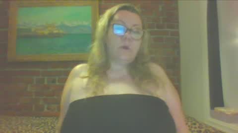 Snapshot of marychubby chatting on 05/20/26, 08:04 MaryChubby online show from 05/20/26, 08:04